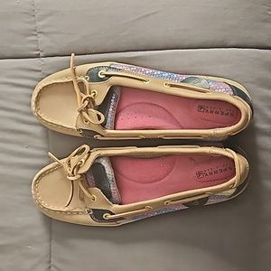 Sperry topsiders